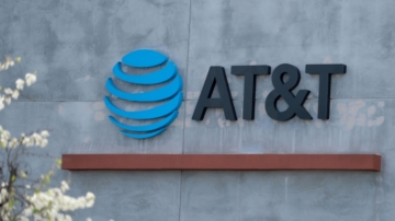 12月3日财经快报 AT&T：到2027年自由现金流或超180亿美元