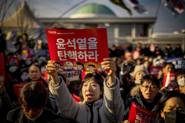 《今周刊》：韩国戒严令引爆民怨 病根竟是中国