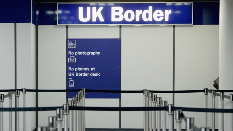 涉中共統戰部 英國禁止中國商人入境