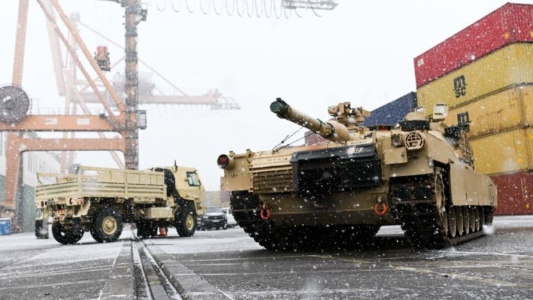 台灣採購M1A2T戰車 首批38輛傳抵台北港