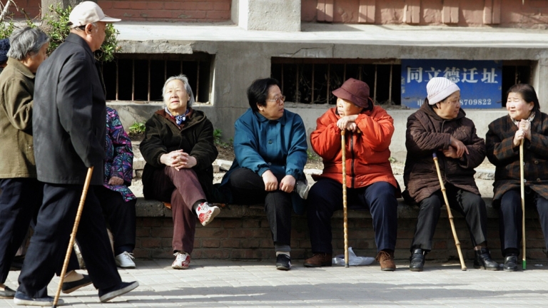 【中國一分鐘】中國多地儲戶被擅開個人養老金帳戶 惹眾怒
