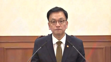 韩国国会弹劾代总统韩德洙 财长崔相穆接任