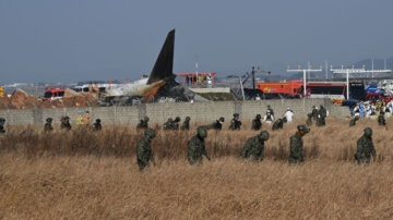 济州航空空难179死 再传班机起落架异常折返首尔