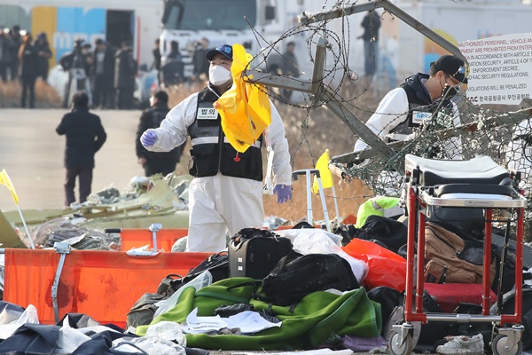 組圖：韓國空難現場畫面曝光 「非常慘烈」