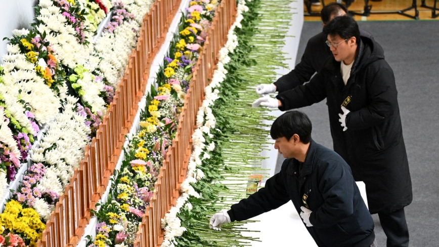 韩国空难遗体身分确认完成 黑匣子送往美国分析