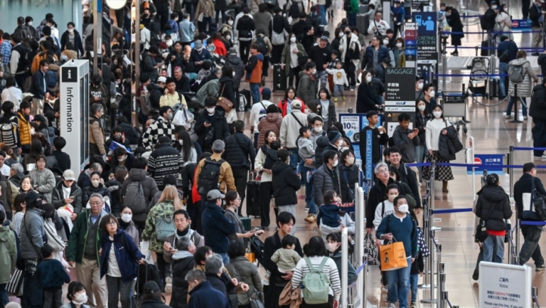 日本年假近尾聲 新幹線民航機近班班客滿