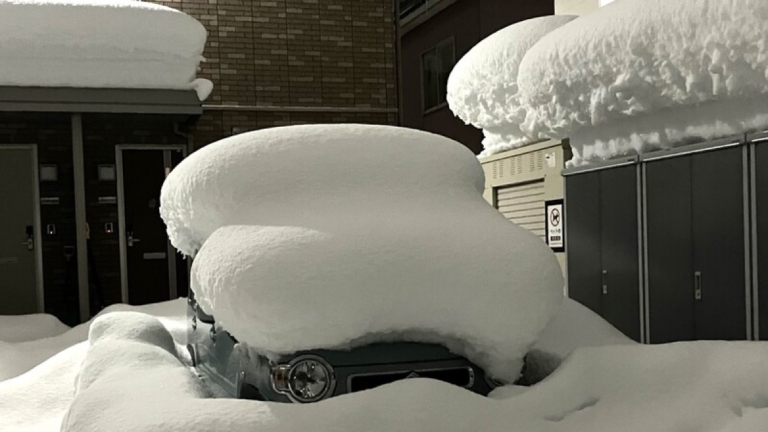 大雪成災 日本青森弘前市積雪114公分破觀測紀錄