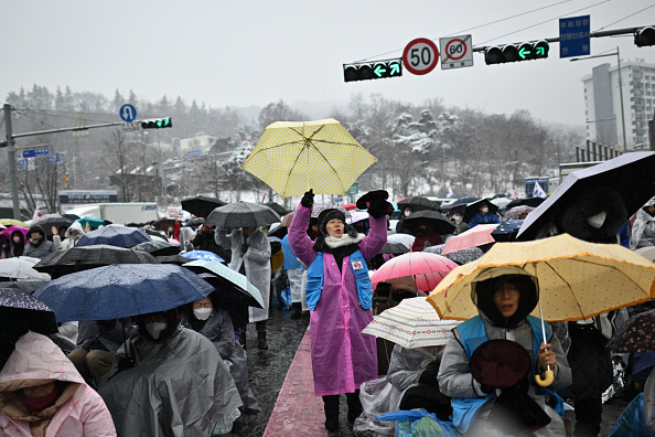 尹锡悦逮捕令异议遭驳回 首尔降大雪今或不执行拘留