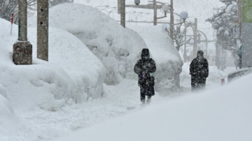 日本靠日本海一侧雪势增强 山形新干线全线停驶