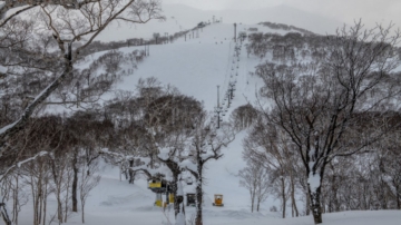 日本青森滑雪場突雪崩 2人慘遭大雪捲入共13人受困