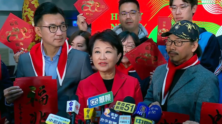 百位書法老師中市揮毫贈春聯 方文山現身同歡