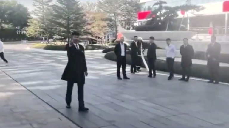 【禁聞】1月19日維權動態 農民工討薪 廈門像嶼集團動用高壓水槍驅逐
