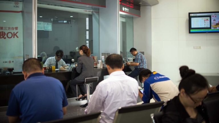 「我的錢我說了不算？」中國銀行卡限額引眾怒（視頻）