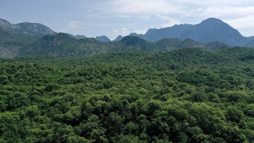 洞穴冒出蒸汽柱 阿尔巴尼亚发现世界最大地下温泉湖