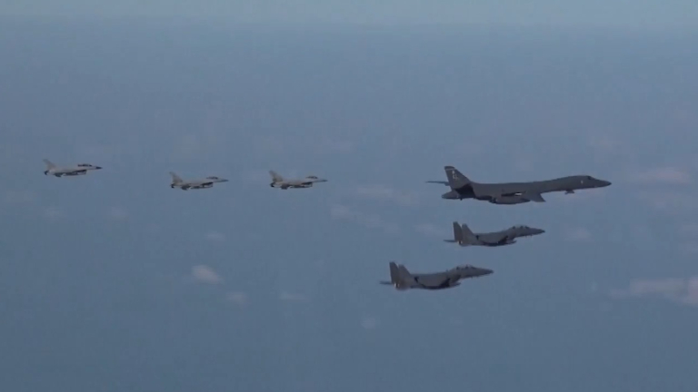 【短訊】應對朝鮮核威脅 美韓軍演 B-1B轟炸機登場