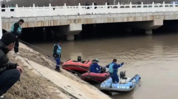 悲！山东女抱两岁娃跳河 3天前云南母抱女婴跳江