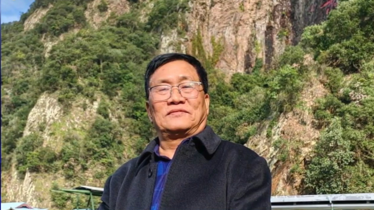 【禁闻】2月24日维权动态 周世峰赴法院起诉腾讯 警察全程护送