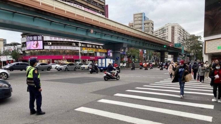 228連假避塞車交通攻略 國道高乘載暫停收費時段