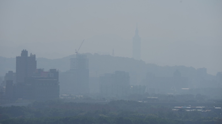 空氣品質差 中醫：鼻炎爆發 熱敷按3穴位有助改善
