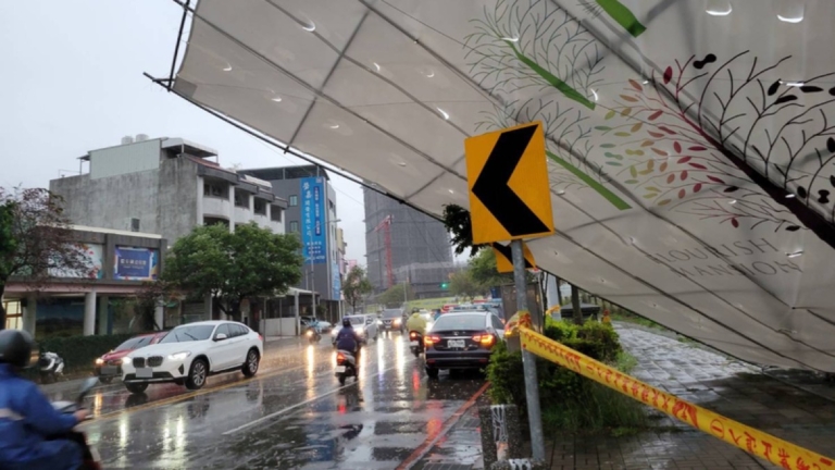 大雷雨來襲 台中多區下冰雹 合歡山現另類雪景