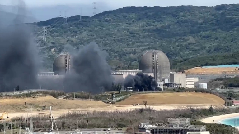 屏東台電核三廠火警 大量濃煙 警消赴現場