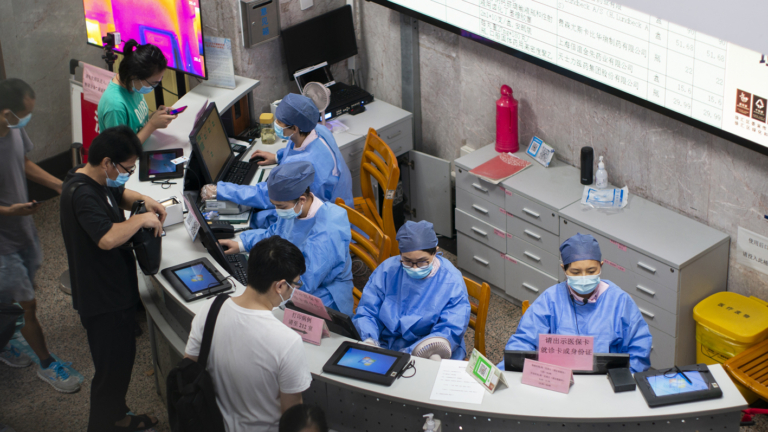 【禁聞】大陸民眾看兩會 質問當局幾大問題