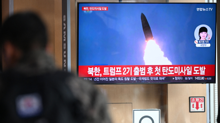 【記者連線】川普上任後首次 朝鮮向黃海射多枚導彈