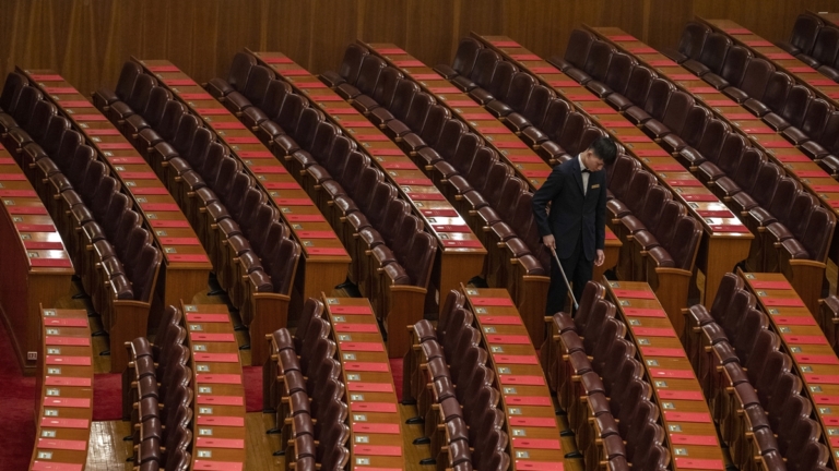 中共兩會閉幕 新數據：經濟任務更艱鉅