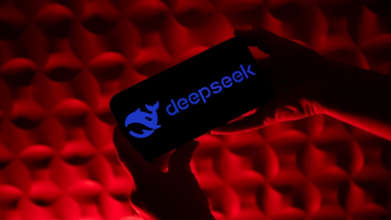 【中國一分鐘】傳中共插手DeepSeek 員工被收護照、禁出國