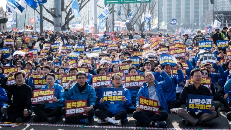 尹錫悅彈劾案判決在即 兩派民眾集會不懈