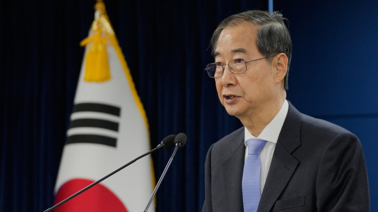 韓法院駁回彈劾案 韓悳洙恢復代理總統職權