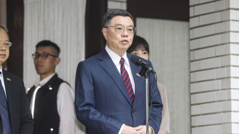 「亞亞」不離台 閣揆：用溫柔態度 最嚴厲處置