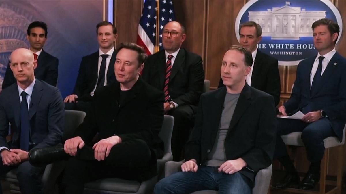 馬斯克團隊首次露面 豪言5月前削減1兆赤字