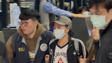 台移民署強制遣送 陸配「小微」下午搭機離台