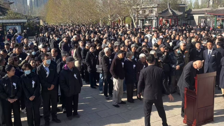 胡耀邦之子胡德華告別式千人到場 當局刪文