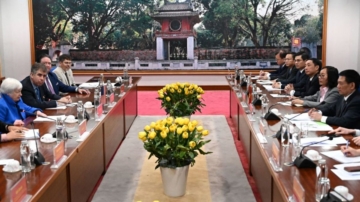 越南将打击中国商品“洗产地” 习赴河内拉拢