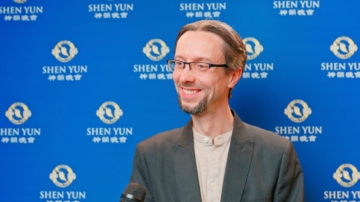 乐器匠人赞神韵：艺术应让人与神相连