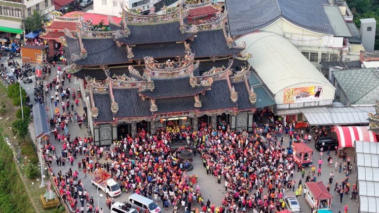 白沙屯媽祖二百年首度進南投 停駕松柏嶺受天宮