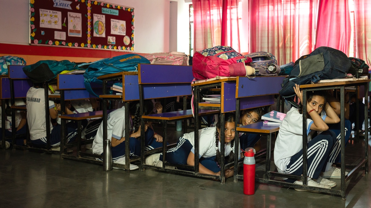 印巴冲突引发全球关切美日英联合国呼吁克制| 航班| 印度斯利那加| 军火| 新唐人电视台