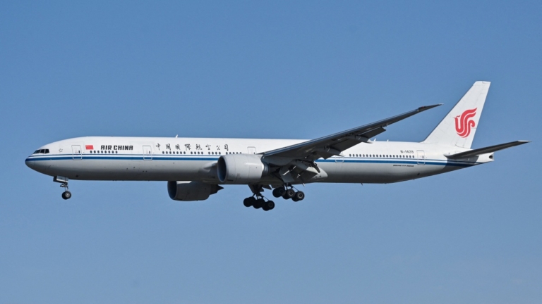 中共黨魁習訪俄會晤普京 烏克蘭持續空襲警告