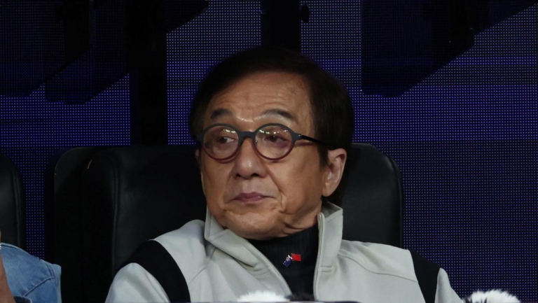 未善待「成家班」兄弟？成龍被指忘恩負義