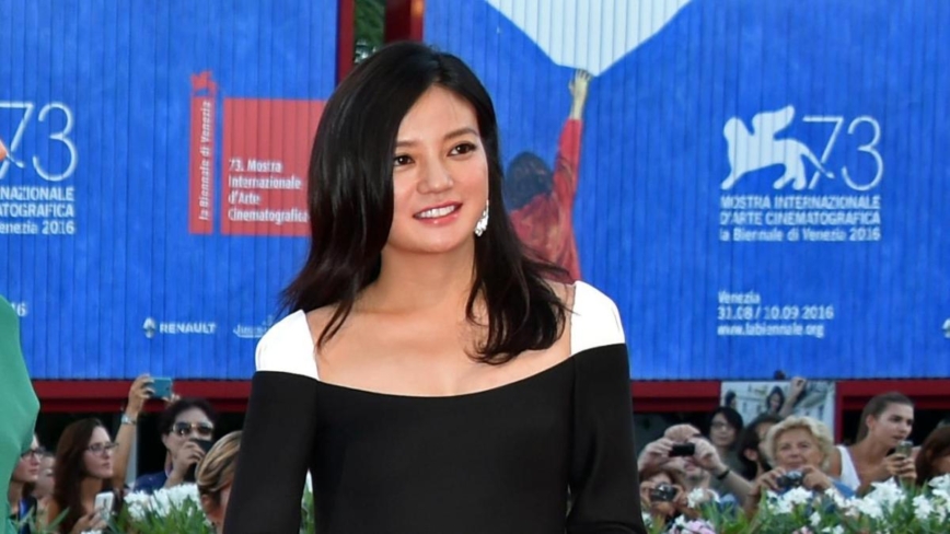 赵薇15岁女儿近照曝光 获赞遗传妈妈大眼睛