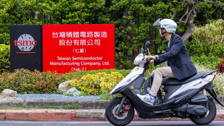 半導體關稅在即 客戶積極備貨 台積電創最高單月營收