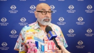 神韵让人充满能量 大学教授：冲击心灵的体验