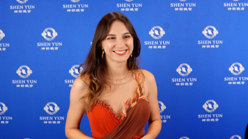 坚守信仰传递善意 女演员：神韵感动无数人心