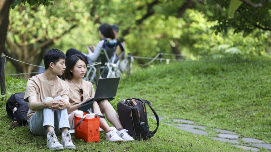 吴德荣：未来10天偏热 白天高温约35度