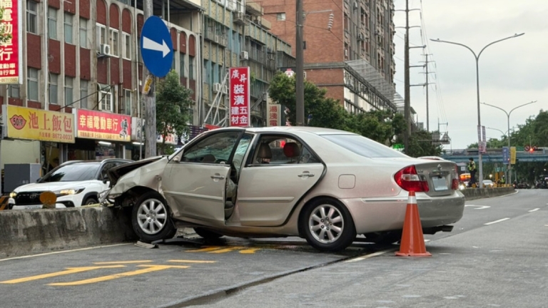 新北三峽恐怖車禍畫面曝光 已知3死1命危12傷（組圖）