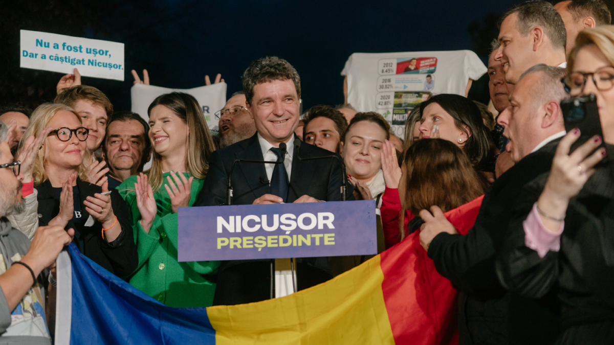 羅馬尼亞總統決選 獨立候選人獲勝 投票率25年最高