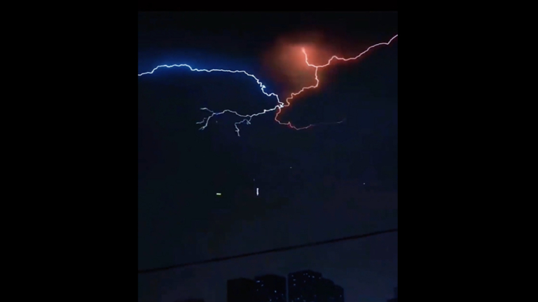老天在怒吼！貴陽閃電 8小時狂劈逾萬次（多視頻）