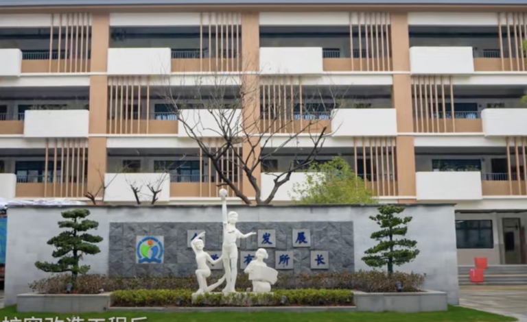 太惡心！浙江一小學食堂絞肉機中藏大量活蛆